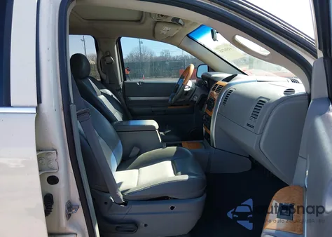 2007 Chrysler Aspen Limited z USA, uszkodzony, nr VIN 1A8HW58P77F585742